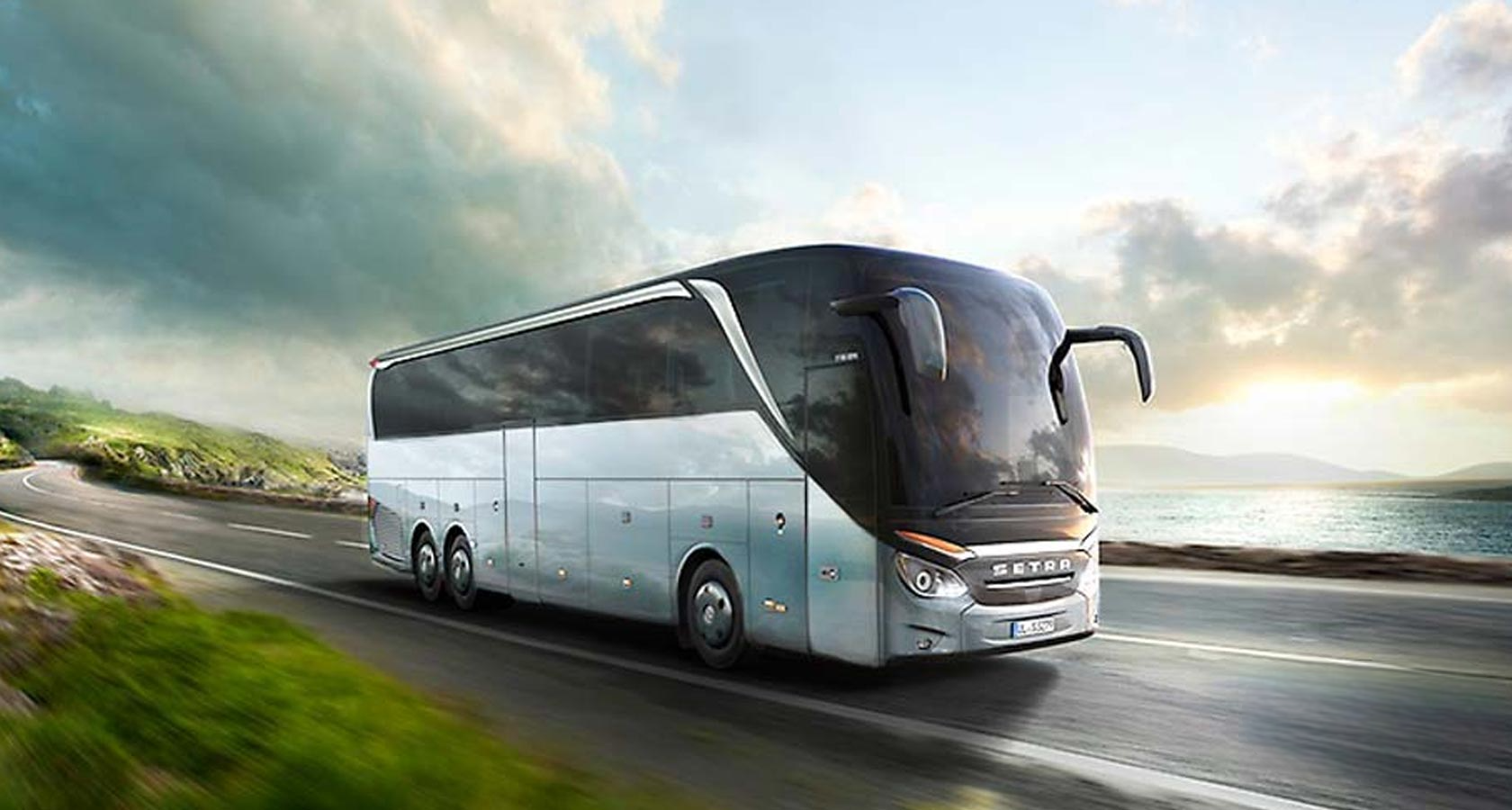 Luxury Tourist Bus